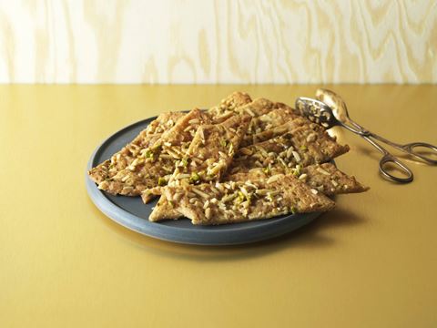 recipe image Knäckbräck med pistagnötter